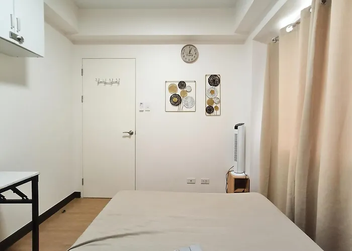Sami's Cradle At The Celandine * Manila
